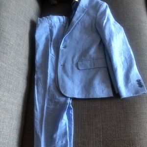 Size 10 Zara boys linen suit in mint condition.